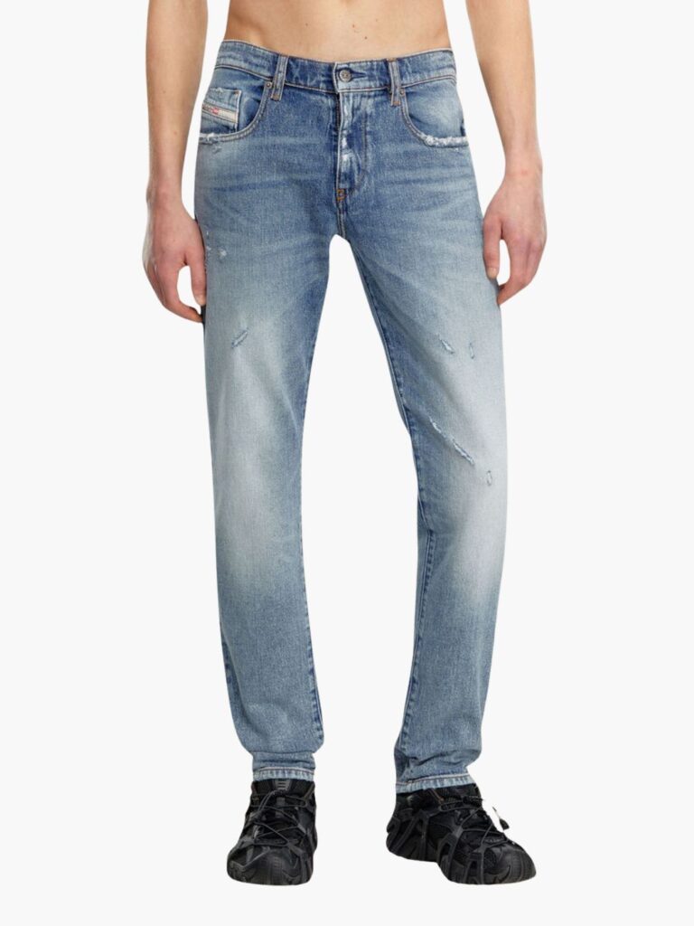 דיזל ג'ינס די-סטראקט 9J57