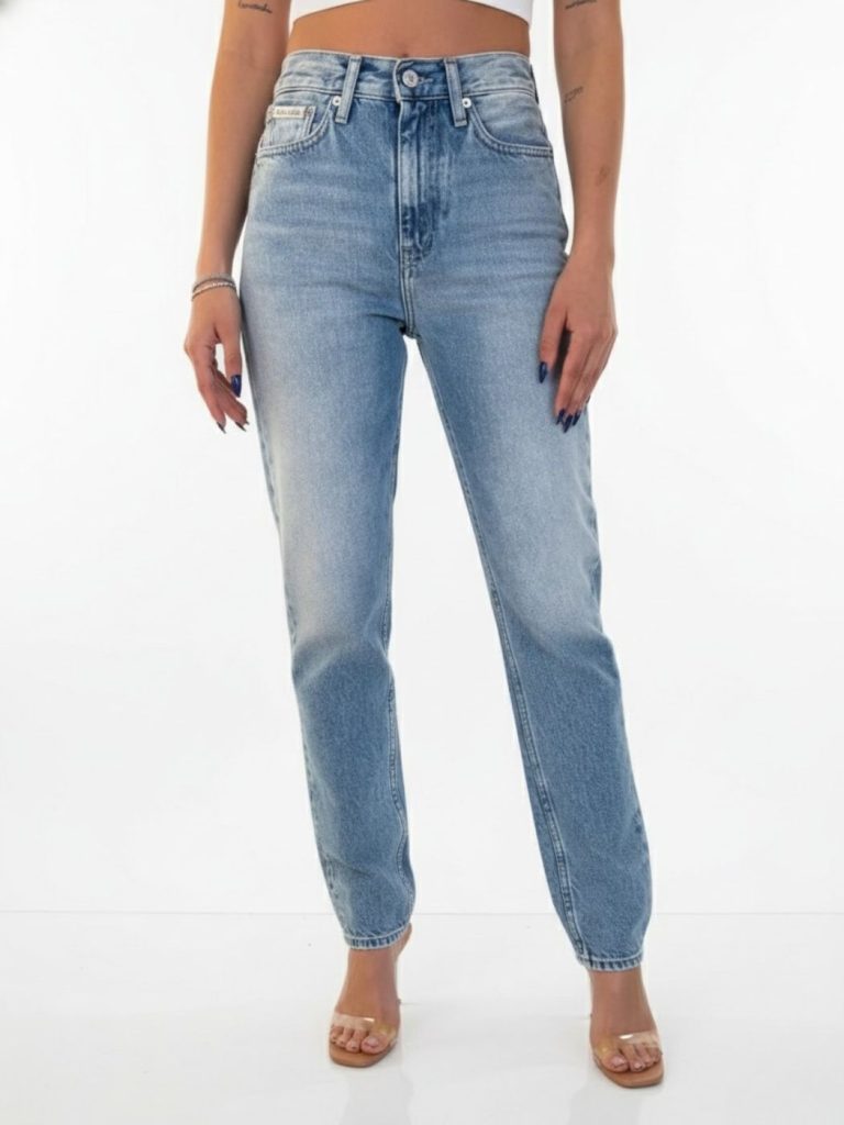 קלווין קליין ג'ינס סקיני SLIM STRAIGHT- לוגו בכיס