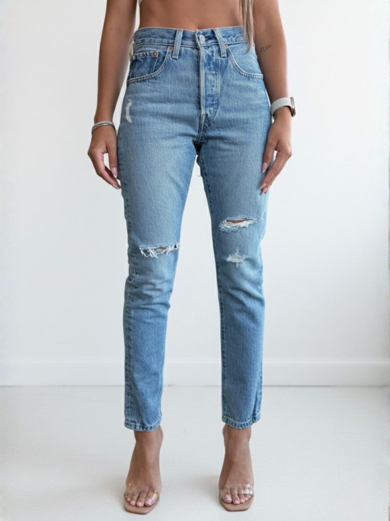 ליוויס ג׳ינס סקיני בהיר עם קרעים דגם 29502-0230