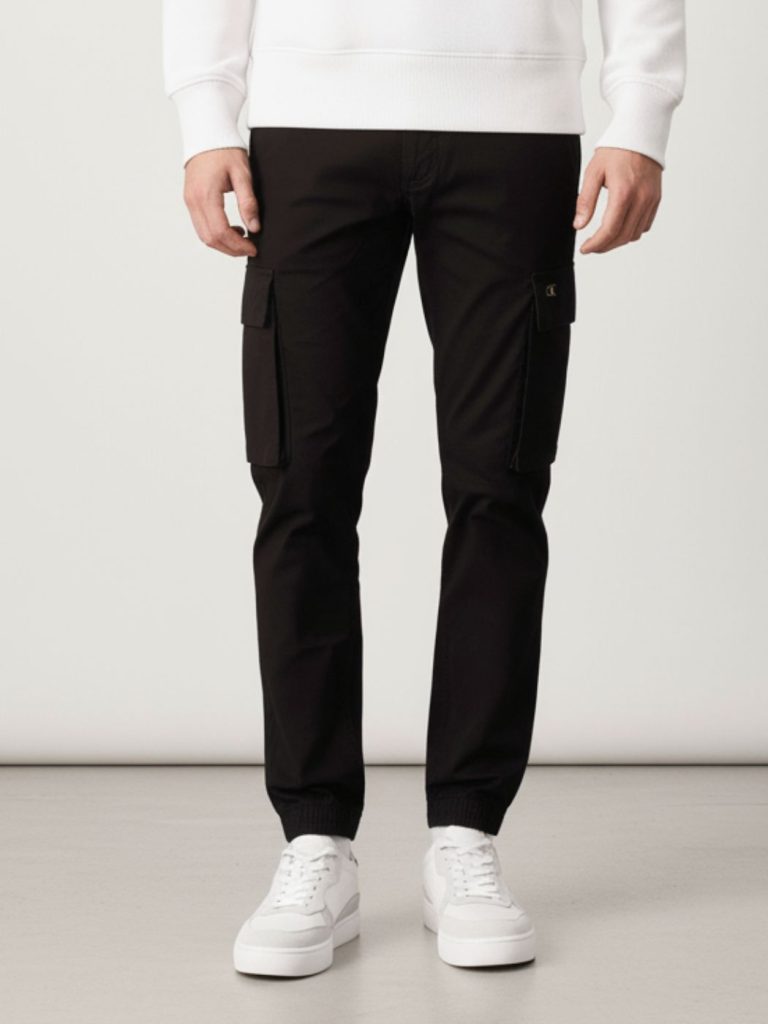 מכנס דגמ"ח קלווין קליין בצבע שחור