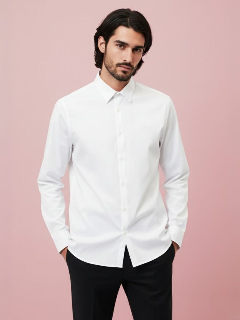 לקוסט חולצה לבנה מכופתרת עם לוגו רקום טון על טון