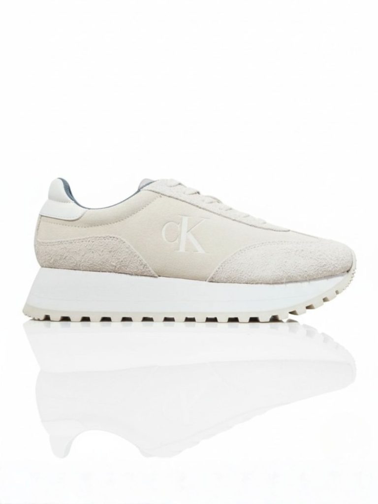 סניקרס קלוין קליין בגוון בז׳ בהיר