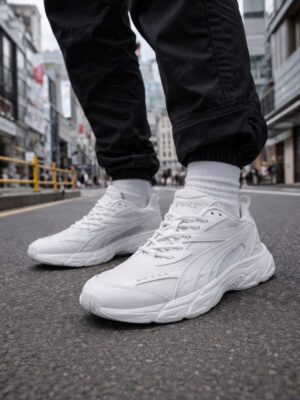 פומה סניקרס בצבע לבן