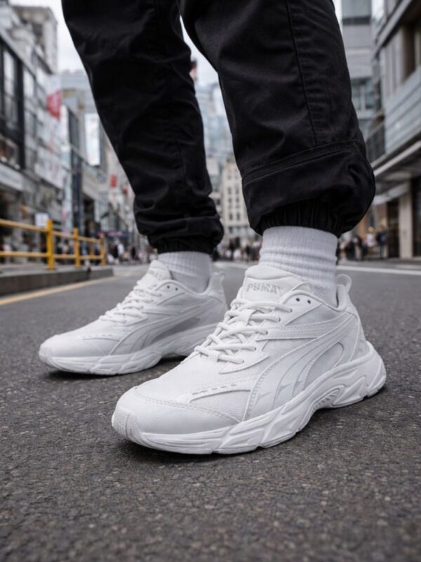 פומה סניקרס בצבע לבן