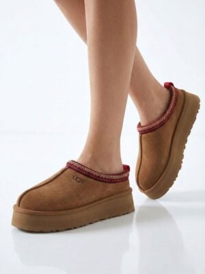 האג כפכף Tasman בגוון חום כהה עם סוליה מוגבהת