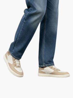 באלר סניקרס ב׳ז לבן לוגו מוטבע