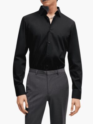 הוגו מכופתרת שחורה חלקה