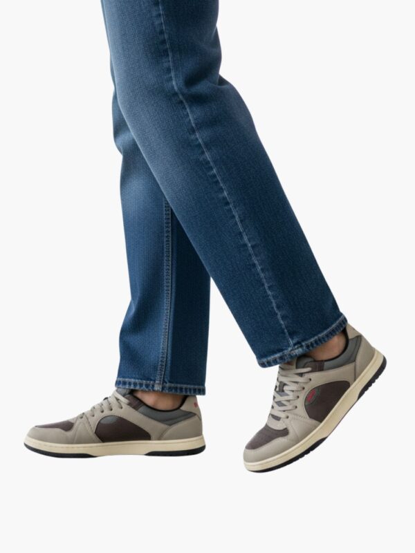 הוגו בוס סניקרס במבצע בשילוב צבעים