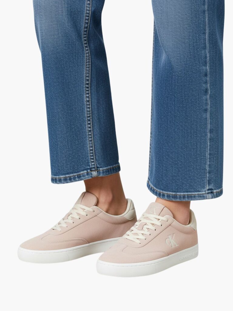 קלווין קליין, נעלי סניקרס לנשים מזמש בצבע ורוד
