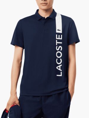 לקוסט חולצת פולו כחולה עם סרט לוגו לבן