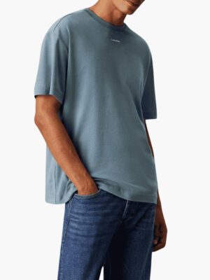 קלווין קליין טי שירט כחול מעושן עם לוגו