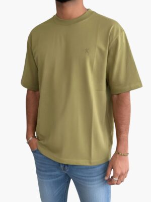 קלווין קליין טי שירט עם לוגו רקום בצד החזה