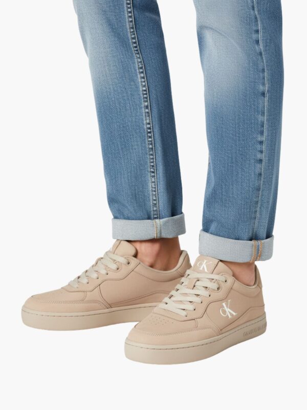 קלווין קליין סניקרס גמס בצבע חום בהיר
