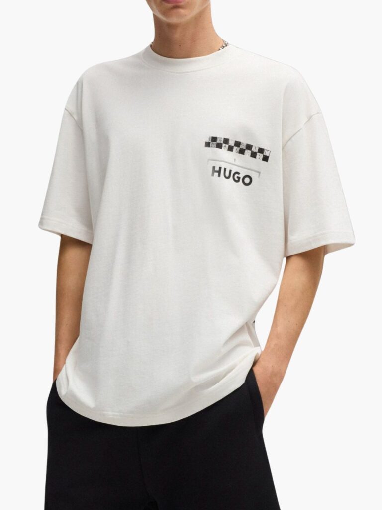 הוגו טישרט לבנה עם לוגו מרוצים