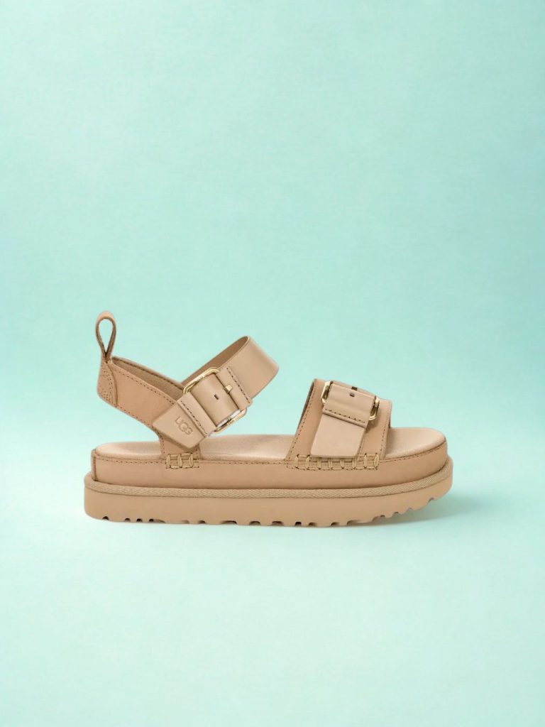 סנדל UGG