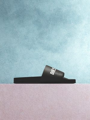 דיזל כפכפים לוגו לבן - שחור
