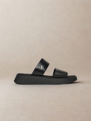 קלווין קליין סנדל פתוח עור CK לבן - שחור
