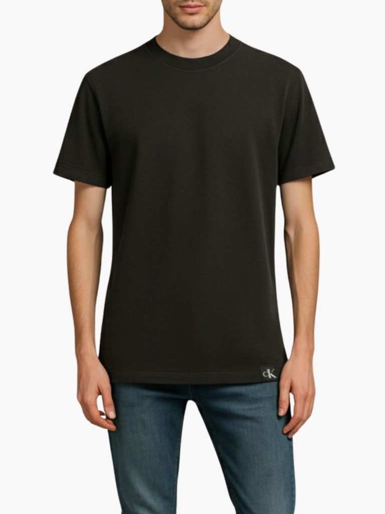 קלווין קליין טישרט בצבע שחור לוגו קטן מחובר