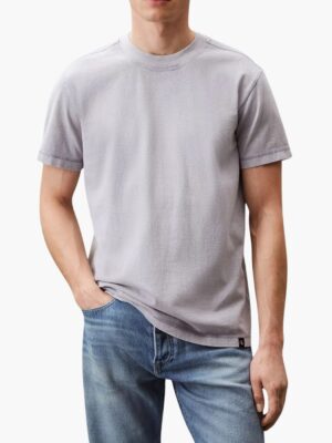 קלווין קליין טישרט בגוון סגול לוגו קטן מחובר