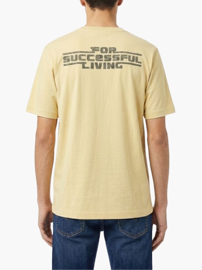 דיזל טישרט בצבע שמנת לוגו רקום