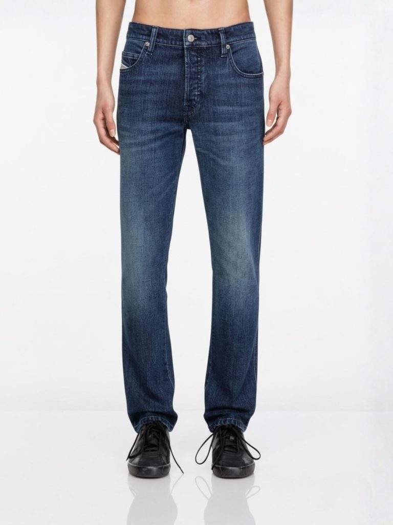 ג’ינס כחול כהה של דיזל דגם די-וייל 0DBED