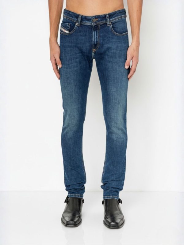 דיזל ג׳ינס סלינקר כחול כהה בגזרה צמודה דגם 09E95