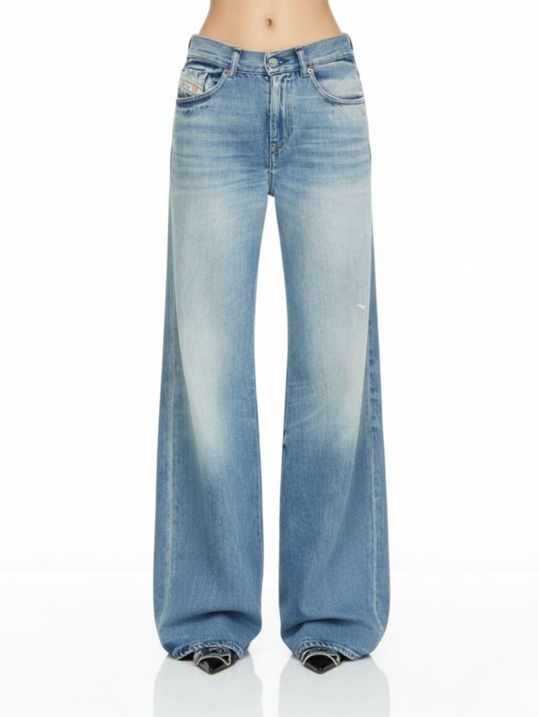 ג’ינס כחול בהיר של דיזל דגם די-אקימי 09M07 בגזרה מתרחבת