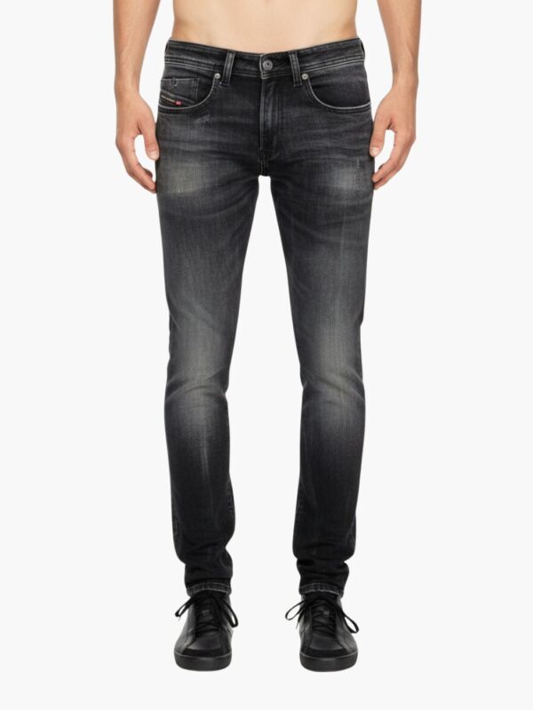 ג’ינס שחור משופשף של דיזל דגם סלינקר 0DBDP