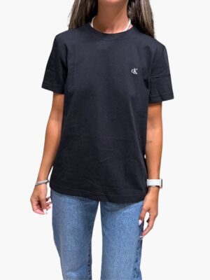 קלווין קליין טישרט שחורה עם לוגו קלסי לבן