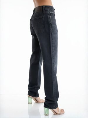 קלווין קליין ג'ינס שחור בגזרה רגילה