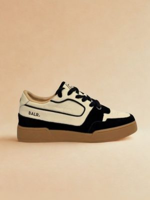 סניקרס בגווני שחור ובז’ של BALR