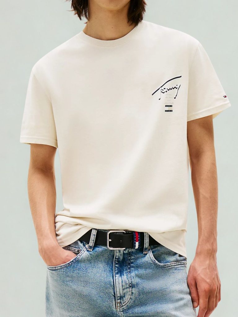 טומי ג׳ינס טי שירט שמנת עם הדפס לוגו קדמי ואחורי