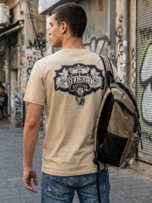 דיזל טי שירט בצבע ב׳ז לגברים עם הדפס גב