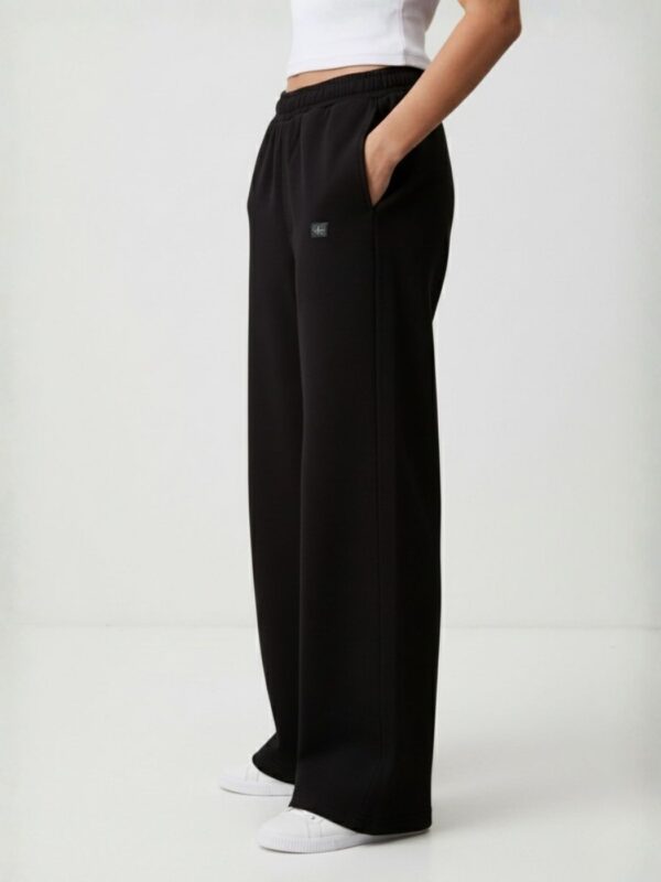 קלווין קליין מכנס טרנינג שחורים רחבים