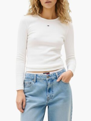 טומי הילפיגר חולצה ארוכה לבנה לוגו קטן דגל בחזית