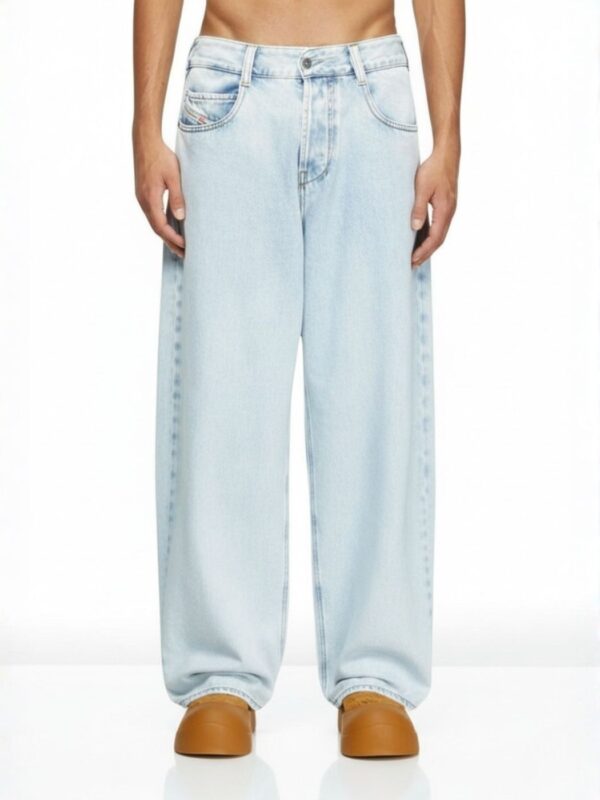 ג'ינס דיזל בגוון תכלת דגם די אינם 09M74