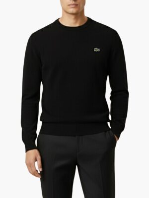 סריג שחור קלאסי של לקוסט לגבר