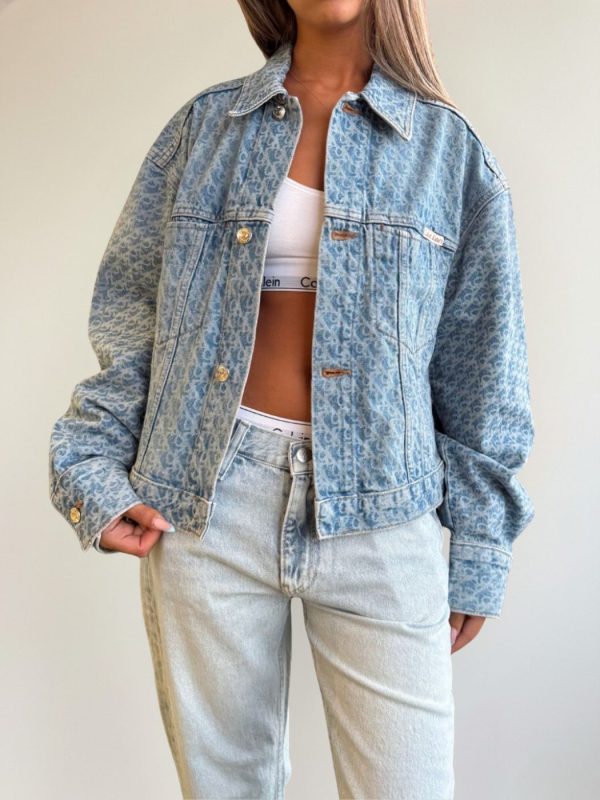 קלווין קליין גקט ג׳ינס בגזרה קלאסית בהדפס עדין