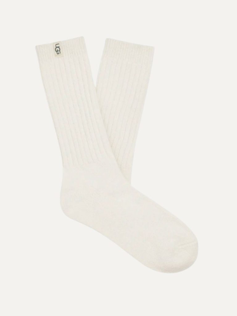 האג גרביים בצבע שמנת בעיצוב קלאסי מבד רך