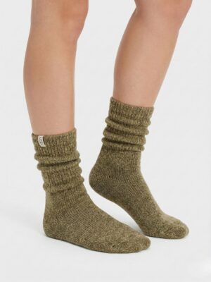 האג גרביים בצבע ירוק זית בעיצוב קלאסי