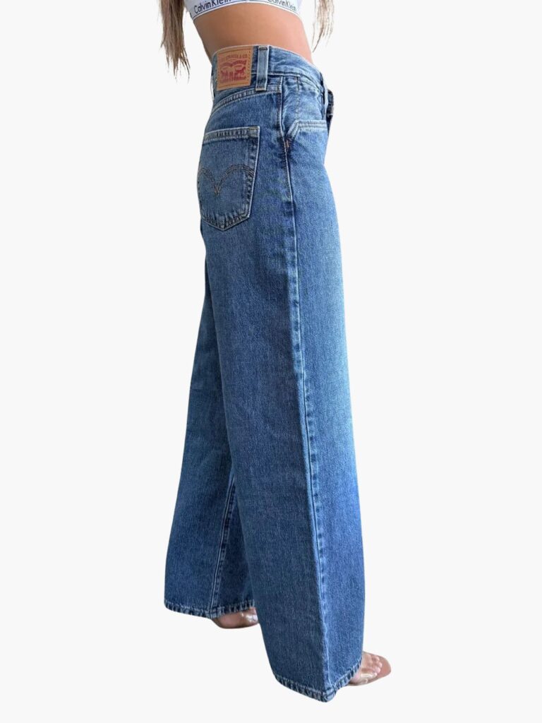 ליוויס ג’ינס כחול רחב לנשים