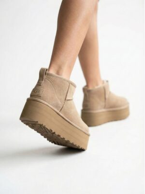 האג מגפון פלטפורמה בצבע חום בהיר מזמש