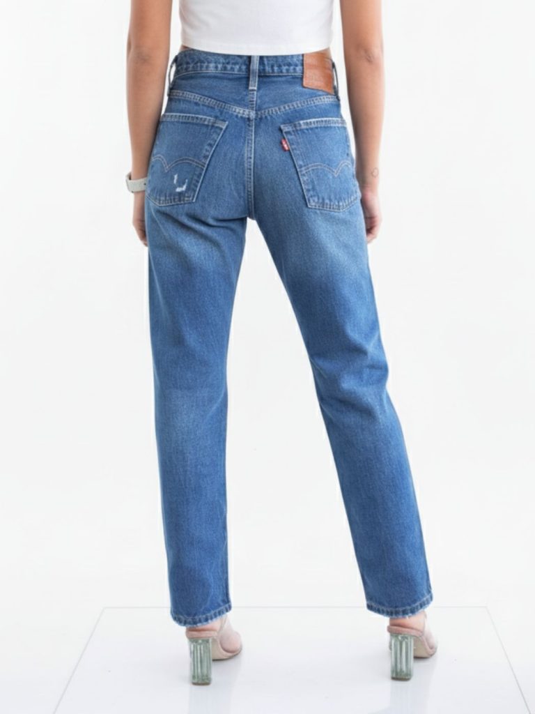 ליוויס ג’ינס בהנחה כחול קרעים 2025
