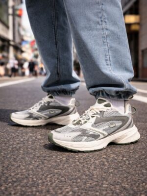 לקוסט סניקרס בצבע לבן ירוק רשת