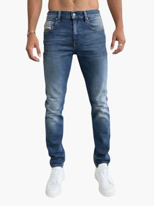 ג׳ינס דיזל די-סטראקט 9M16