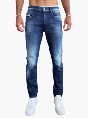 ג׳ינס דיזל די-סטראקט 9N73