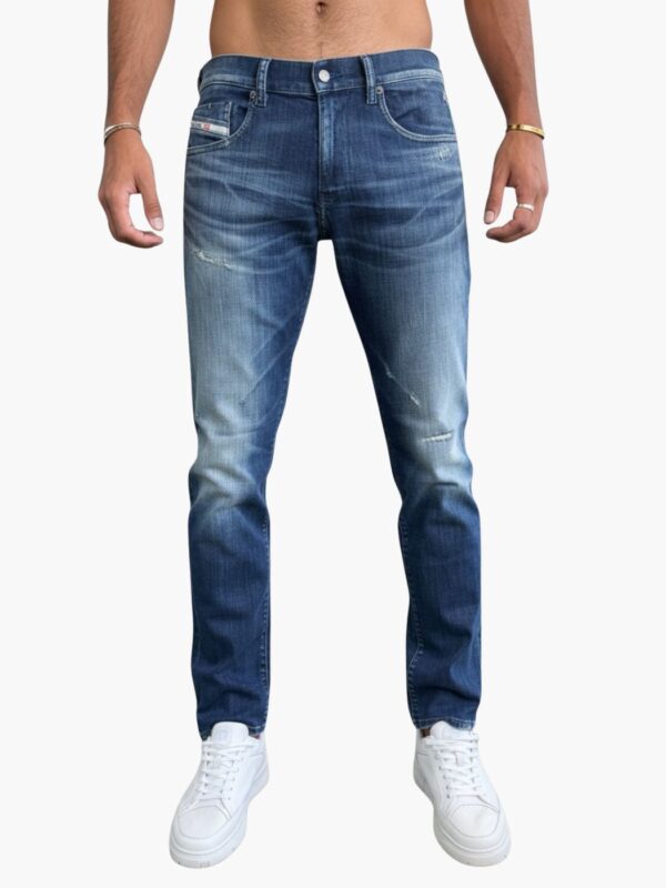 ג׳ינס דיזל די-סטראקט 9N72