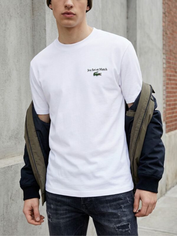 לקוסט טישרט בצבע לבן עם הדפס Jeu Set et Match
