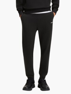 הוגו מכנסי טרנינג בצבע שחור עם לוגו קטן בצד