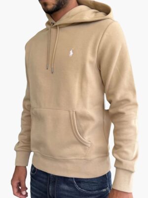 ראלף לורן קפוצ’ון בצבע חום ולוגו לבן